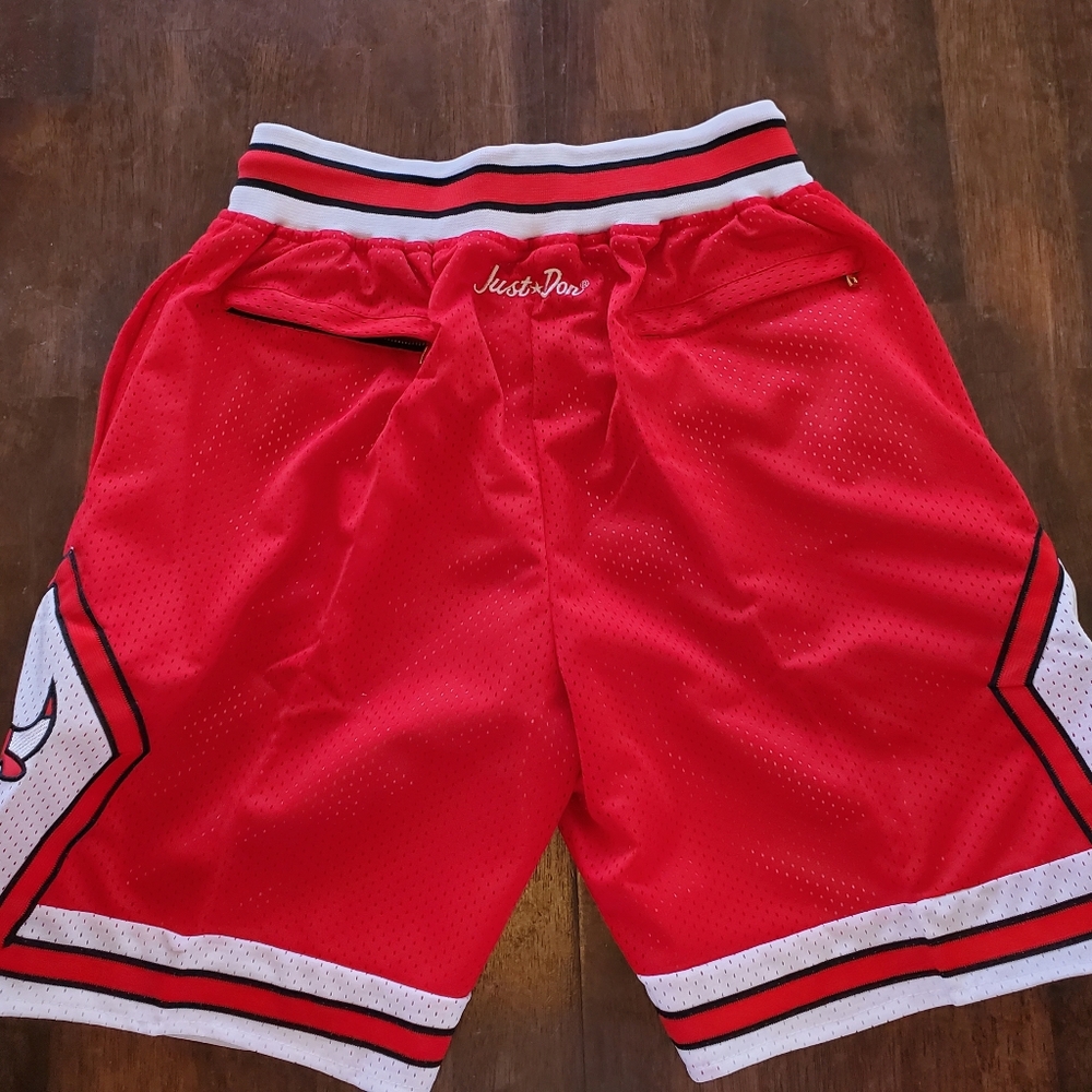 Chicago Bulls - Picture 6 of 7
